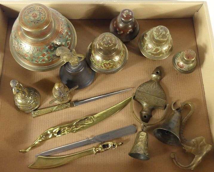 BRASS COLLECTION INCLUDING ANTIQUE BELLS
