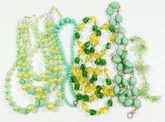 PLASTIC FASHION JEWELLERY