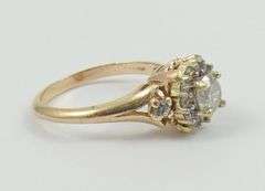 LADIES' DIAMOND RING