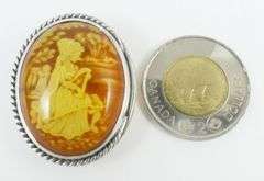 ANTIQUE/VINTAGE PENDANT/BROOCH