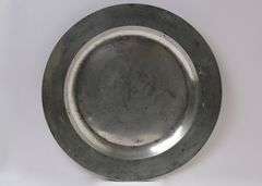 RARE 18TH CENTURY PEWTER CHARGER