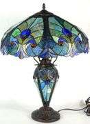 TIFFANY STYLE TABLE LAMP