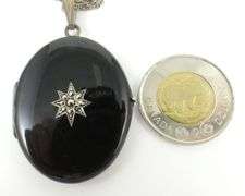 ANTIQUE PENDANT ON CHAIN