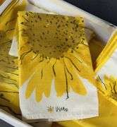 VERA NEUMANN SUNFLOWER PATTERN LINENS