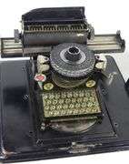 VINTAGE TOY TYPEWRITER