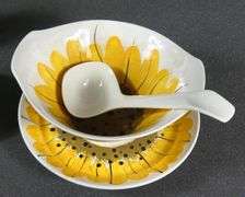 VERA NEUMANN SUNFLOWER PATTERN ACCESSORIES