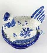 IMPRESSIVE HEN ON NEST TUREEN