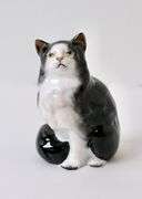 ROYAL DOULTON CAT