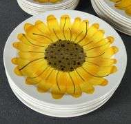 VERA NEUMANN SUNFLOWER PATTERN DINNERWARE