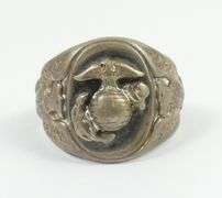 COLLECTOR'S SILVER RING