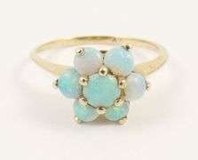 LADIES' ANTIQUE GOLD RING