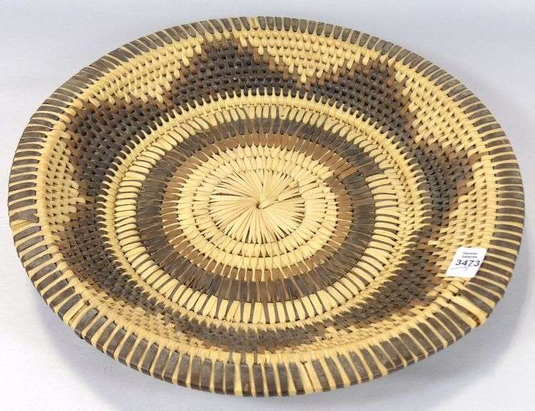 INDIGENOUS BASKETS & TRAY