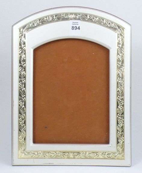 STERLING SIVER PORTRAIT FRAME