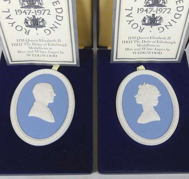 WEDGWOOD ROYALTY PLAQUES