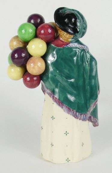 EARLY ROYAL DOULTON FIGURINE