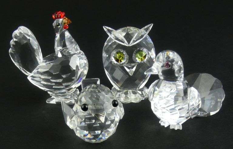 4 SWAROVSKI BIRDS