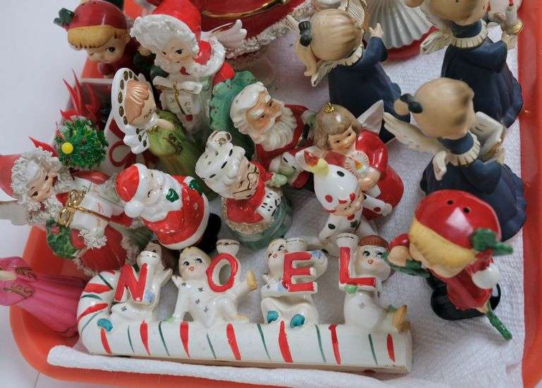 CERAMIC CHRISTMAS DECORATIONS