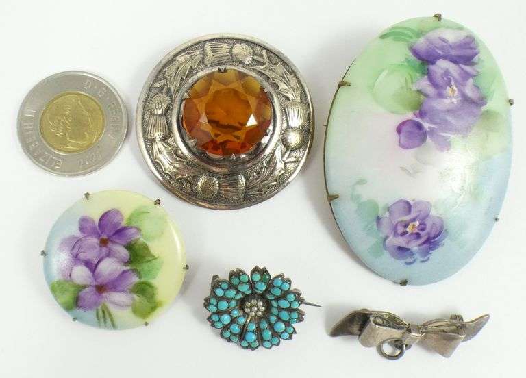 9 PINS & BROOCHES