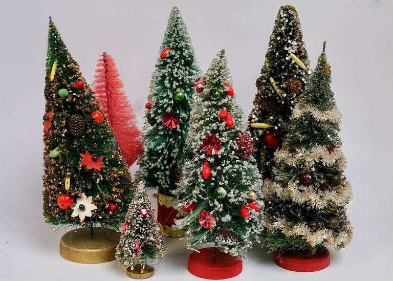 VINTAGE BOTTLE BRUSH TREES