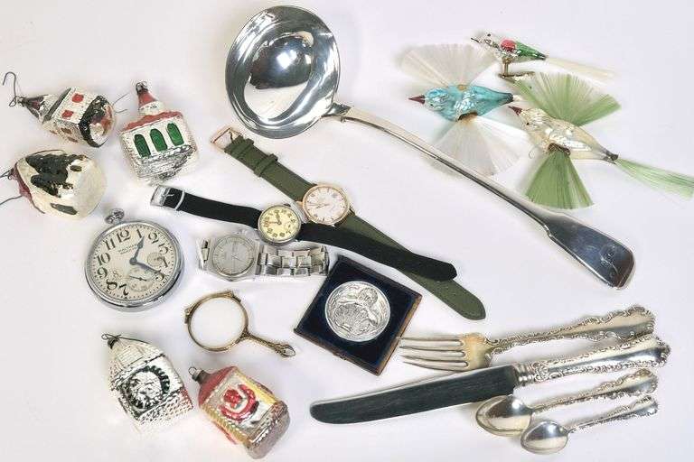 OLD TOWN HALL AUCTION: JEWELLERY, WATCHES, VINTAGE CHRISTMAS DECORATIONS