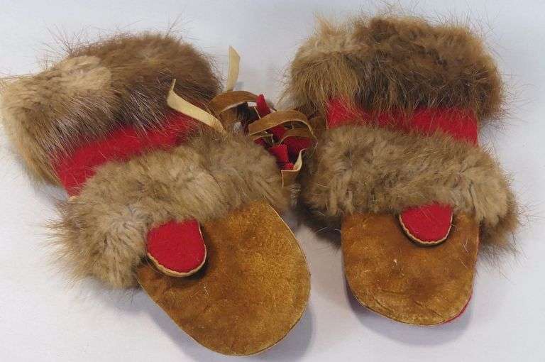 PAIR FUR & EMBROIDERED MITTENS