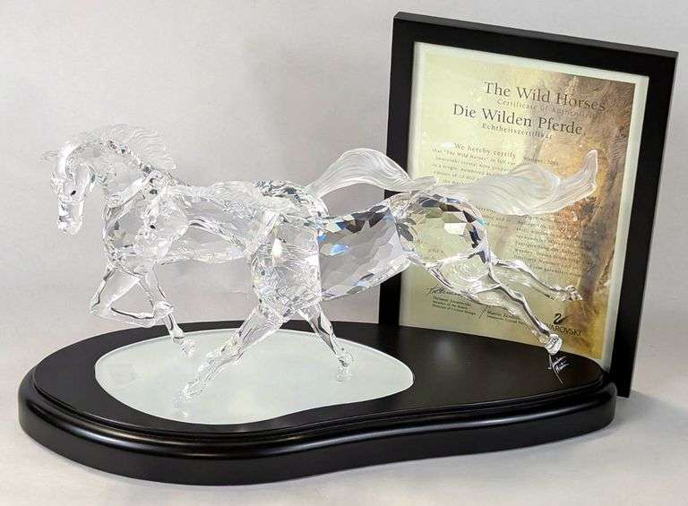 SWAROVSKI, FIGURINES & DECORATIVE ARTS