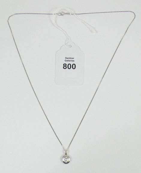 DIAMOND PENDANT ON CHAIN