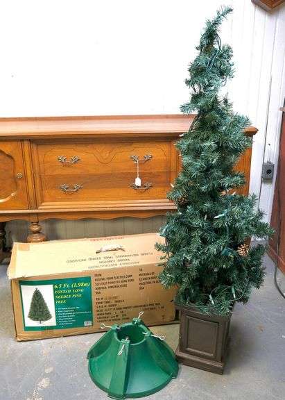 CHRISTMAS TREES AND STAND