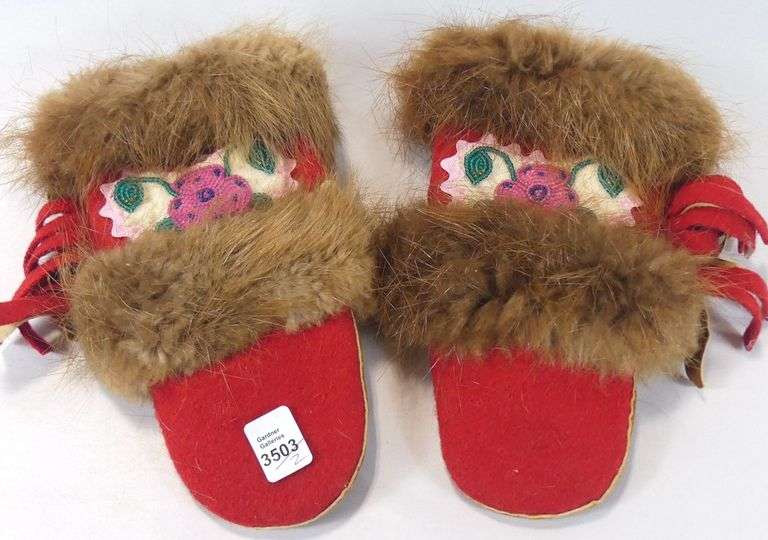 PAIR FUR & EMBROIDERED MITTENS