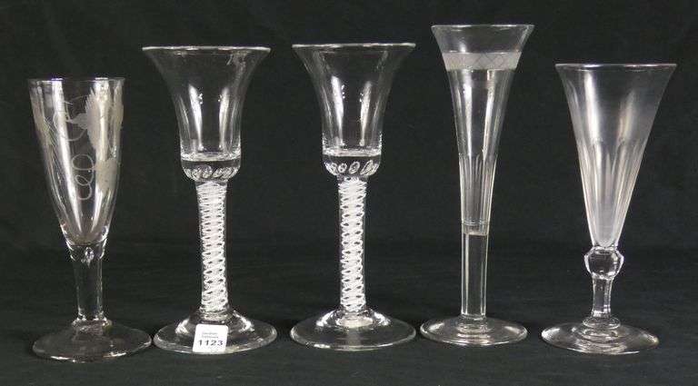 12 PIECES ANTIQUE STEMWARE
