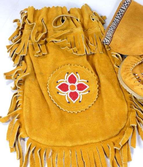 PAIR MOCCASINS & MEDICINE BAG