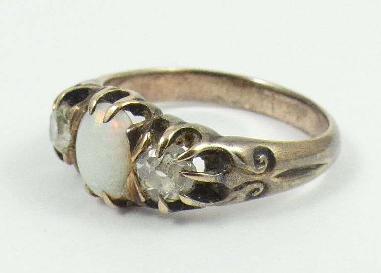 LADIES' ANTIQUE RING