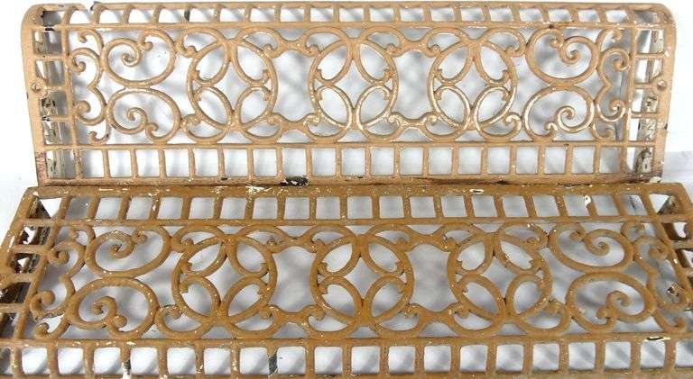 VINTAGE & ANTIQUE COLLECTIBLES