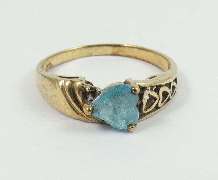 VINTAGE GOLD RING