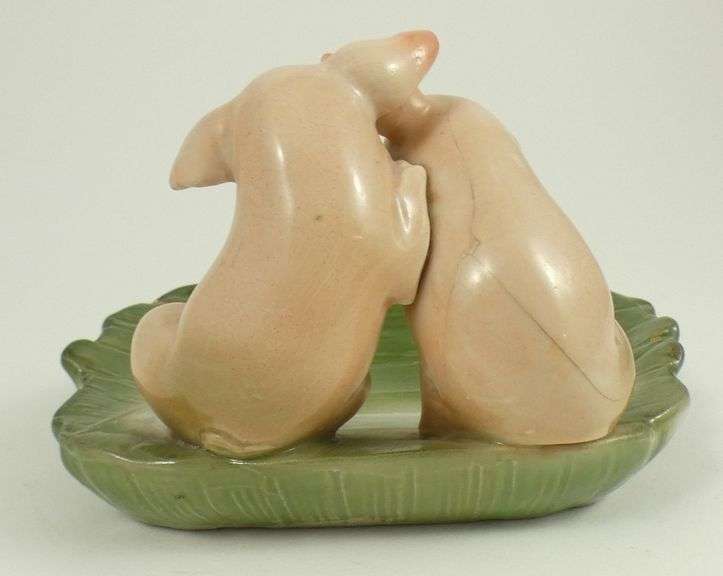 4 PIG FAIRING DISHES