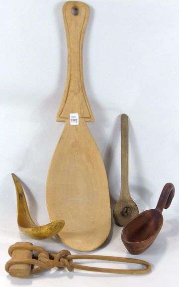 CARVED WOODEN UTENSILS