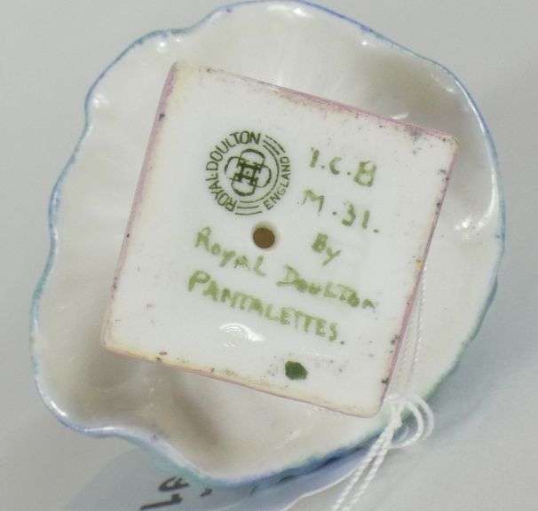 EARLY DOULTON MINIATURE FIGURINE