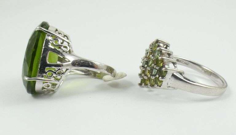 2 GEMSTONE RINGS
