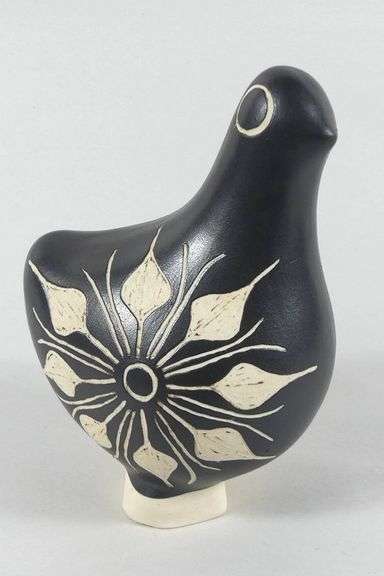 STRAWBERRY HILL FIGURINE