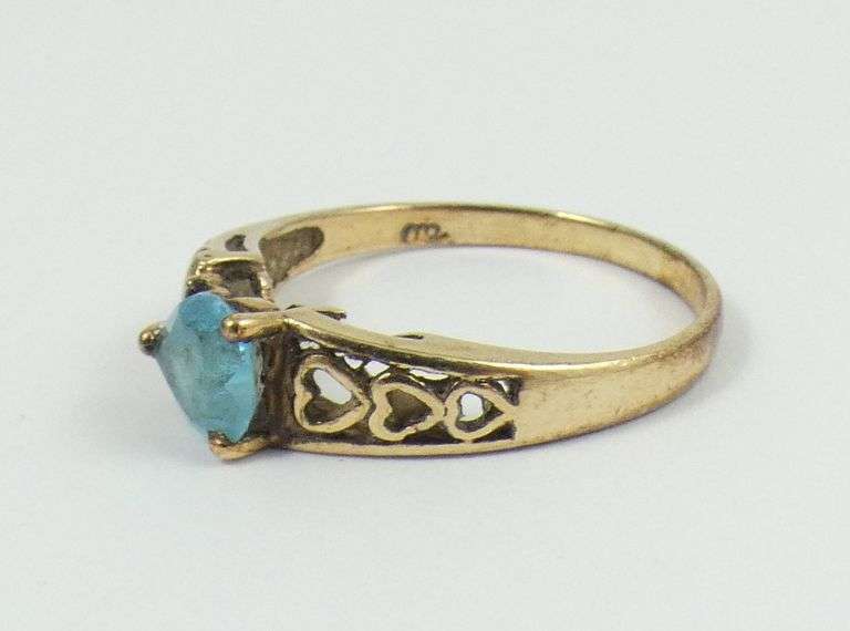 VINTAGE GOLD RING