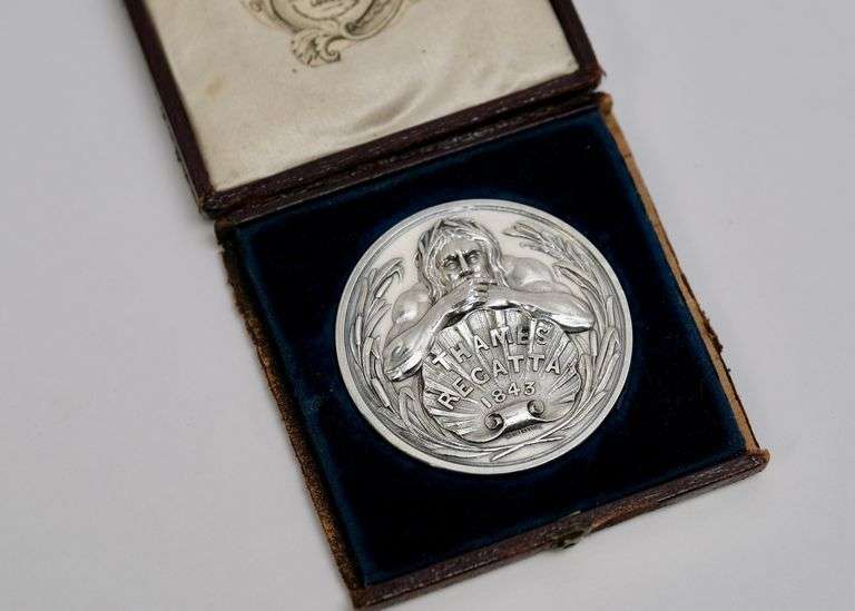 RARE THAMES REGATTA MEDAL