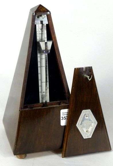 FRENCH PAQUET METRONOME
