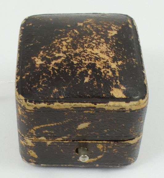 LADIES' ANTIQUE RING