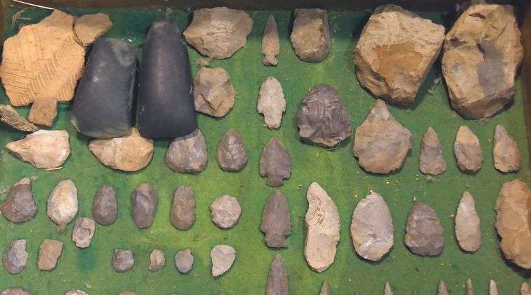 INDIGENOUS ARTIFACT DISPLAY