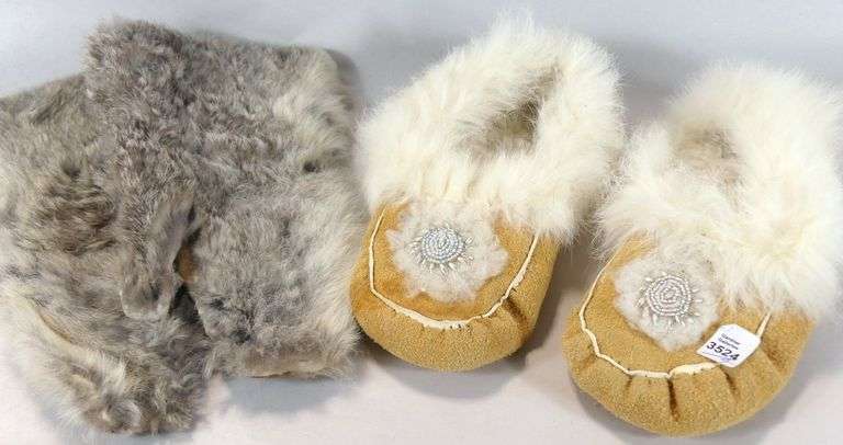 PAIR MITTENS & MOCCASINS