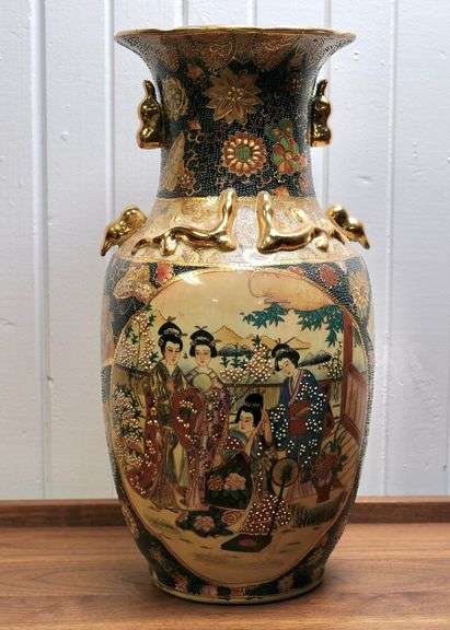 SATSUMA VASE