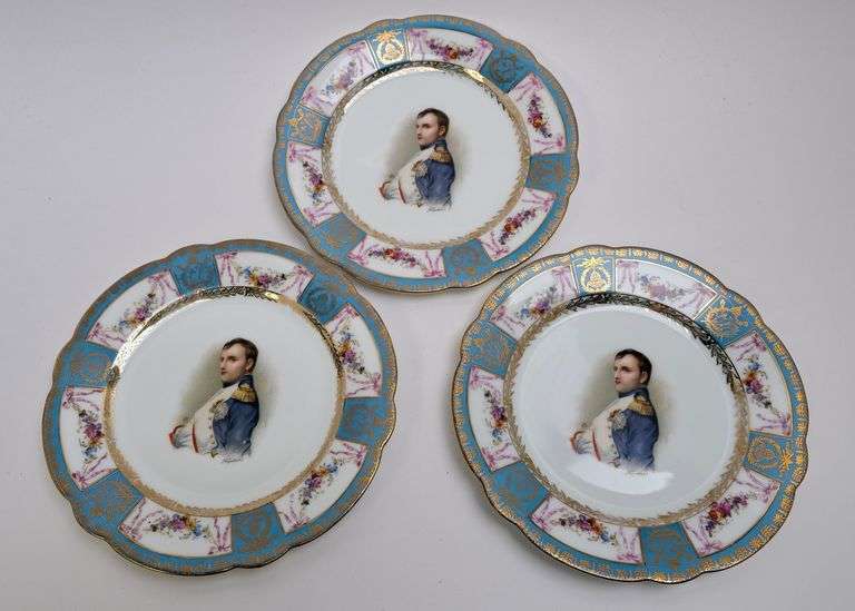 NAPOLEON PLATES