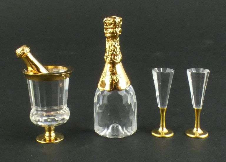 5 SWAROVSKI MINIATURE CLASSICS