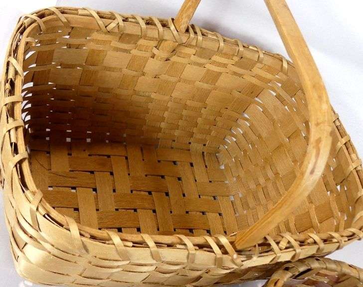 HANDWOVEN BASKETS