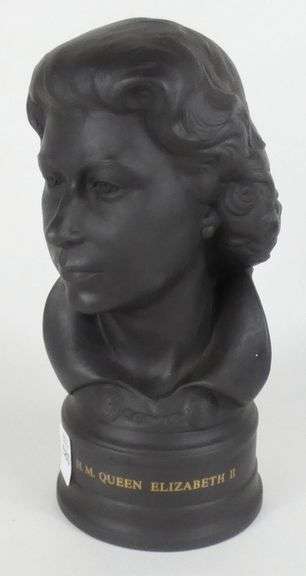 WEDGWOOD ROYALTY BUST